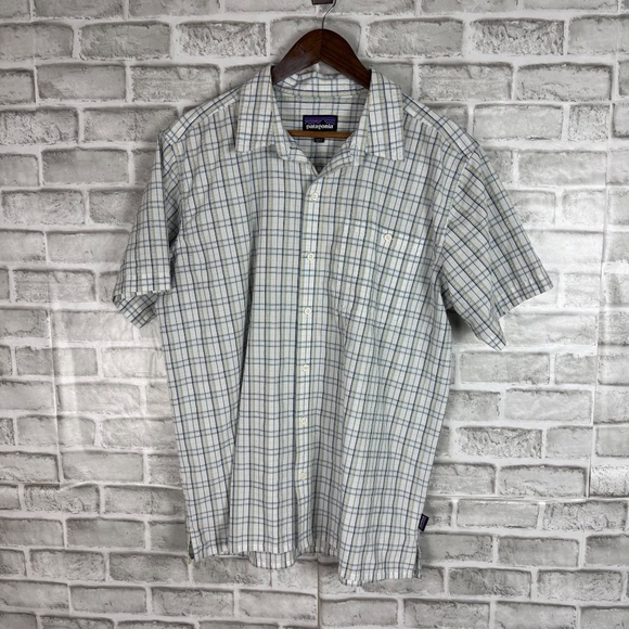 Patagonia Outdoors Primary White Textured Plaid Polyester Button Up Shirt LARGE - Picture 2 of 9